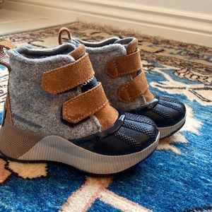 SOREL Toddler boots size 8